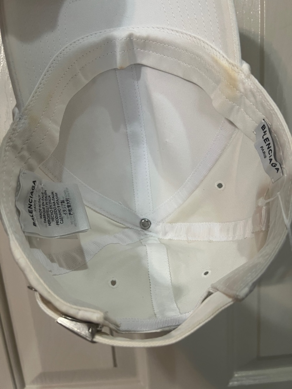 Balenciaga White Cap with Black Logo - Picture 5 of 9